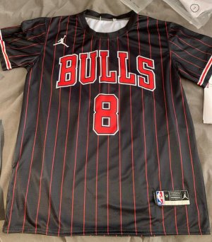 NBA 8 Lavine Bulls Maillot manche courte noir avec stripe imprimé